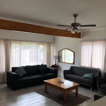 Danville Forest Guest House & Apartments ダーバン エクステリア 写真