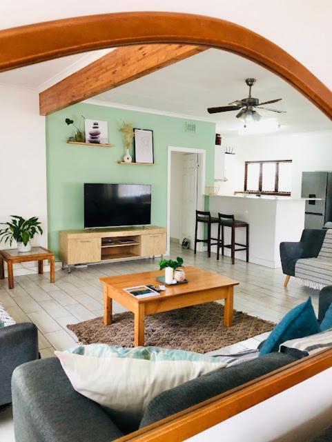 Danville Forest Guest House & Apartments ダーバン エクステリア 写真